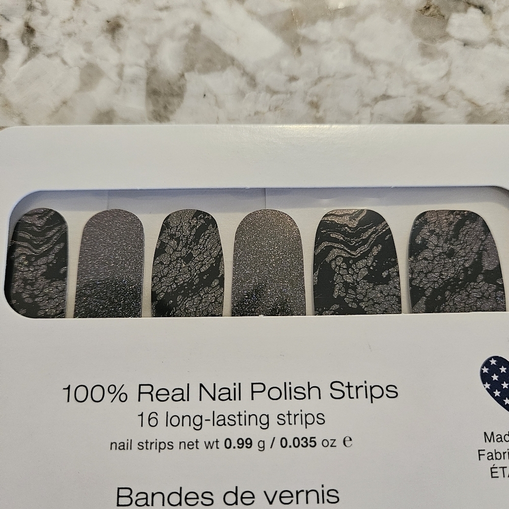 Color Street Nail Strips - Retired Magic Potion - Green To Purple Color Shifting - Picture 2 of 4
